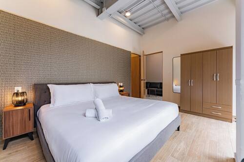 Suite | Una scrivania, Wi-Fi gratuito
