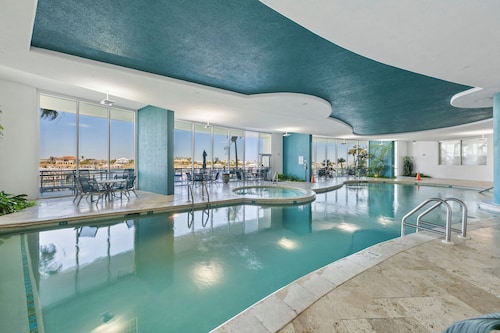 Bella Luna Condos