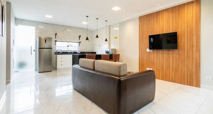 Modern & Comfortable 2-Bedroom Apartment with Suite, AC, and BBQ - Near Caruaru Shopping
