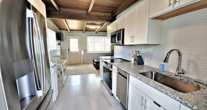 Florida Condo Getaway w/ Pool & Boat Dockage – Minutes to Englewood Beach!