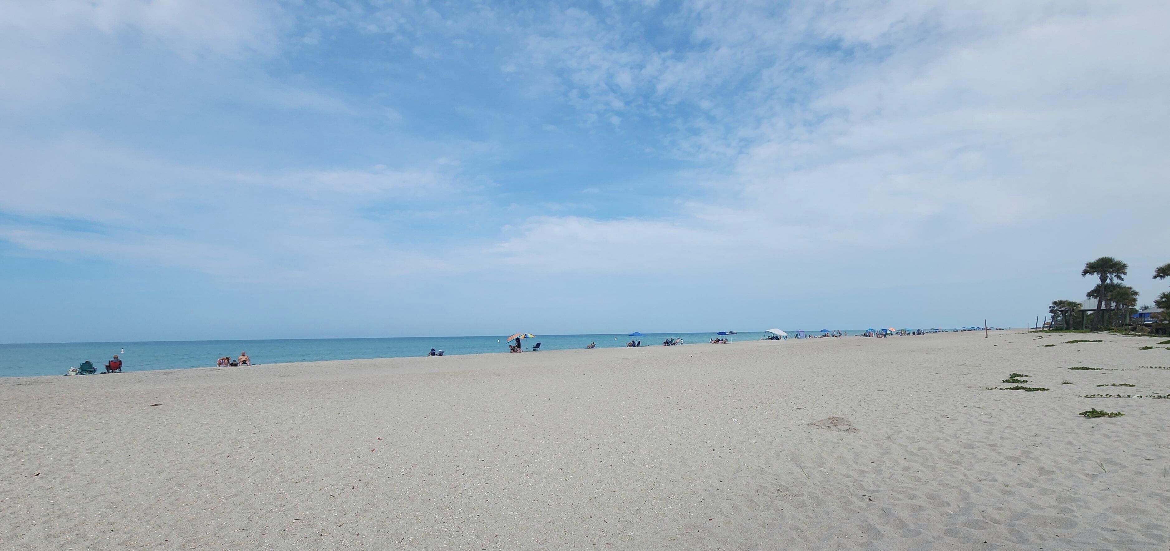 靠近海滩