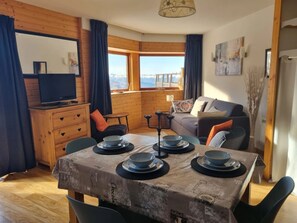 Living area - Apartment “La Croix, 205” with Private Balcony, Mountain View – 4-5 Guests (Chamrousse)