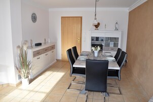 Apartment | Dining