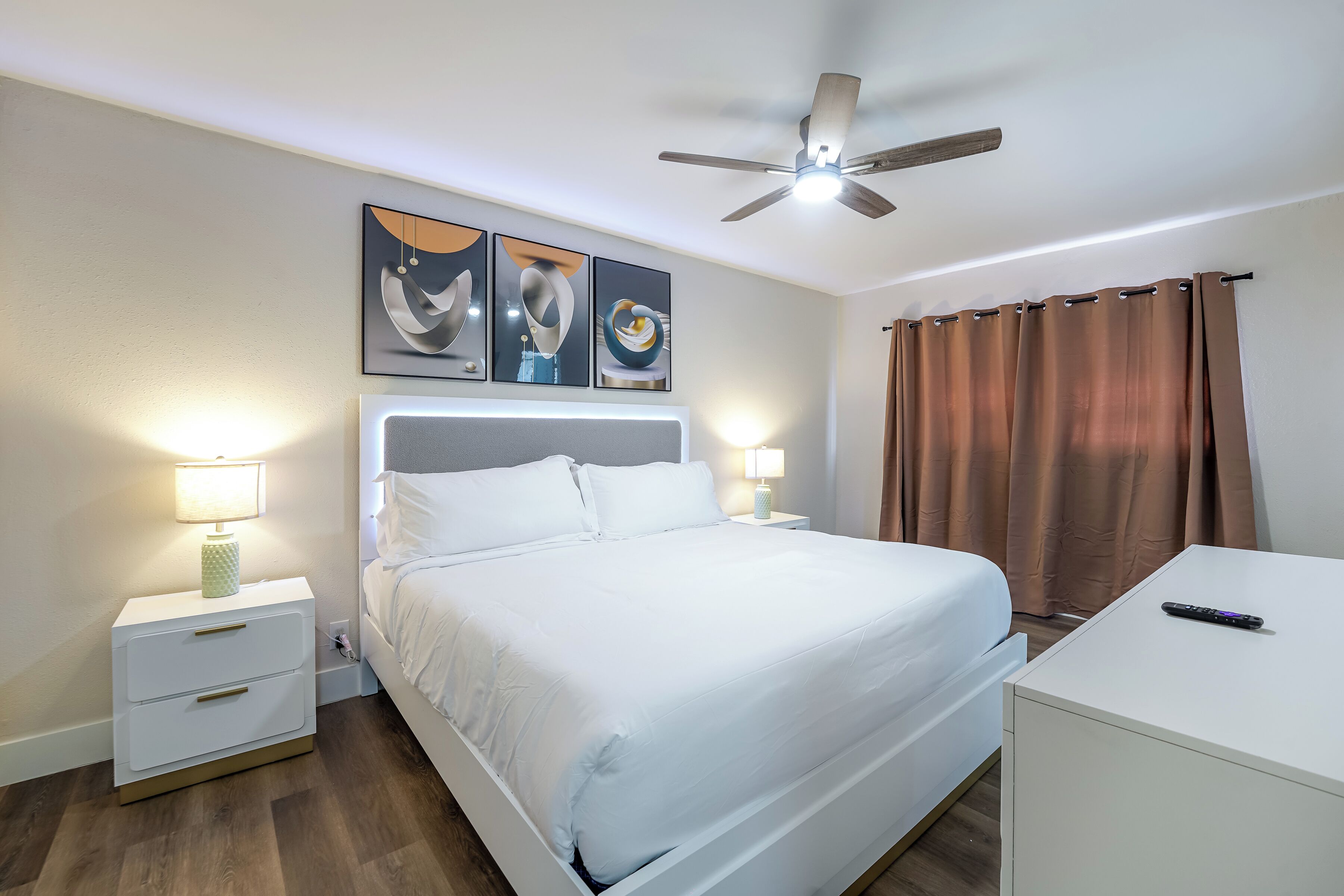 2 bedrooms, iron/ironing board, travel crib, free WiFi