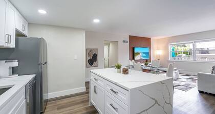 Central Boca Condo - 2 King Beds - Pool - Near FAU