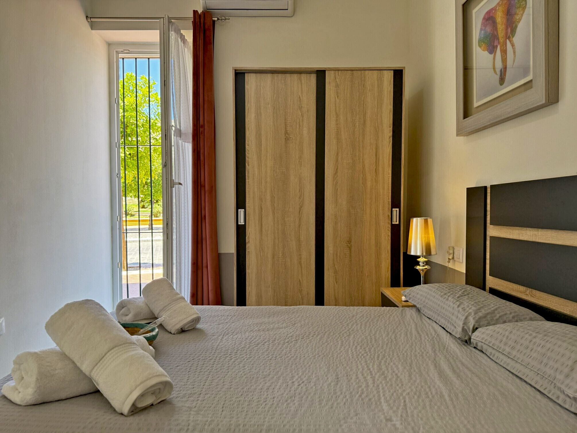 1 bedroom, iron/ironing board, WiFi (free), bed sheets