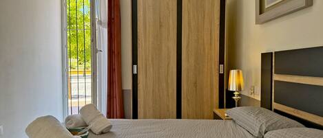1 bedroom, iron/ironing board, WiFi (free), bed sheets