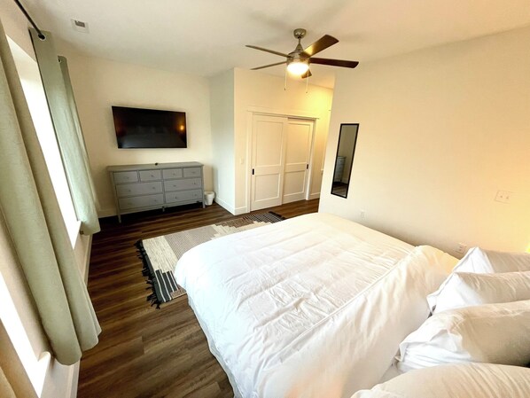 3 bedrooms, iron/ironing board, travel cot, free WiFi