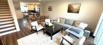 3-bedroom, 3.5 bathroom townhome with AC in charming Helena