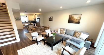 3-bedroom, 3.5 bathroom townhome with AC in charming Helena