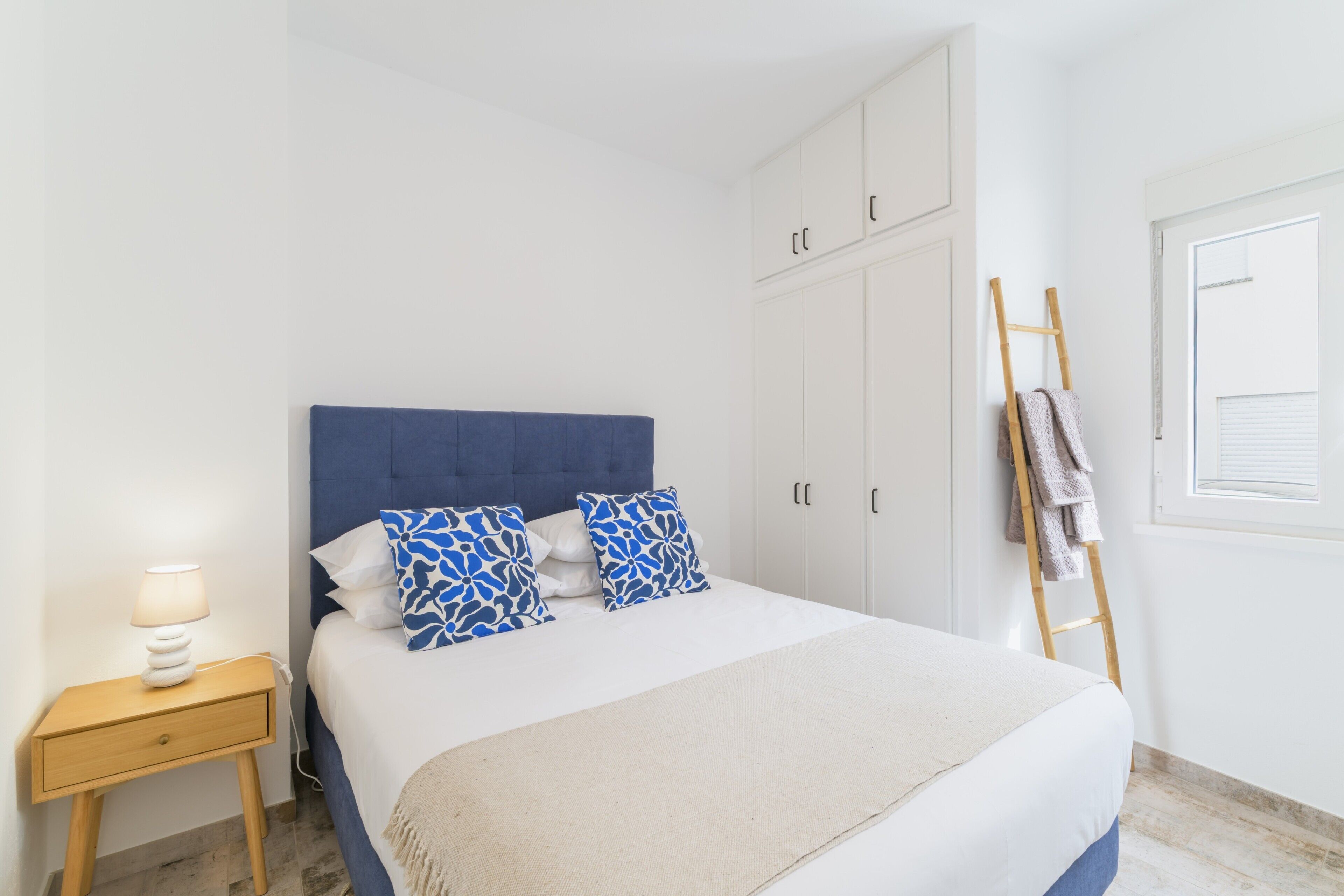 2 dormitorios, tabla de planchar con plancha, wifi y ropa de cama