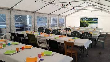 Área para banquetes al aire libre