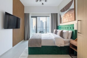 Apartment, Balcony, City View - Spacious 2BR with Burj Khalifa View (Dubai)