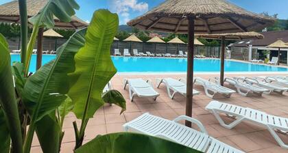 Cabane 4 étoiles - Piscine - ccbg00i