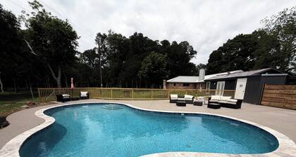 Spacious 5-bedroom Ranch House in Bellville