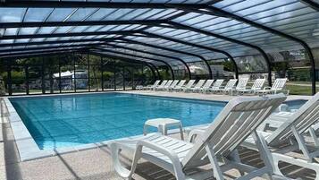 Piscine couverte, piscine chauffée