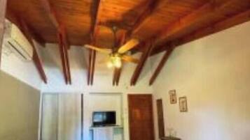 3 chambres, fer et planche Ă repasser, accĂšs Internet, draps fournis