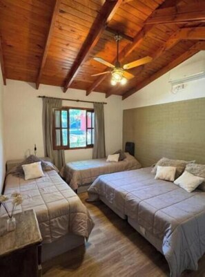 3 bedrooms, iron/ironing board, internet, bed sheets