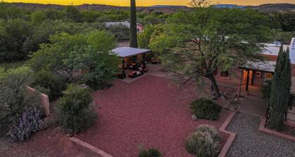 Nature Oasis Retreat+B&B+Organic Homestead+Sleeps 14+Meditation Space on 2 Acres