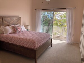 Room - Ocean front (Little Cayman)