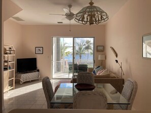 Living area - Ocean front (Little Cayman)