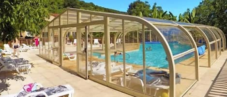 Piscine couverte, piscine chauffée