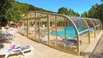 Piscine couverte, piscine chauffée