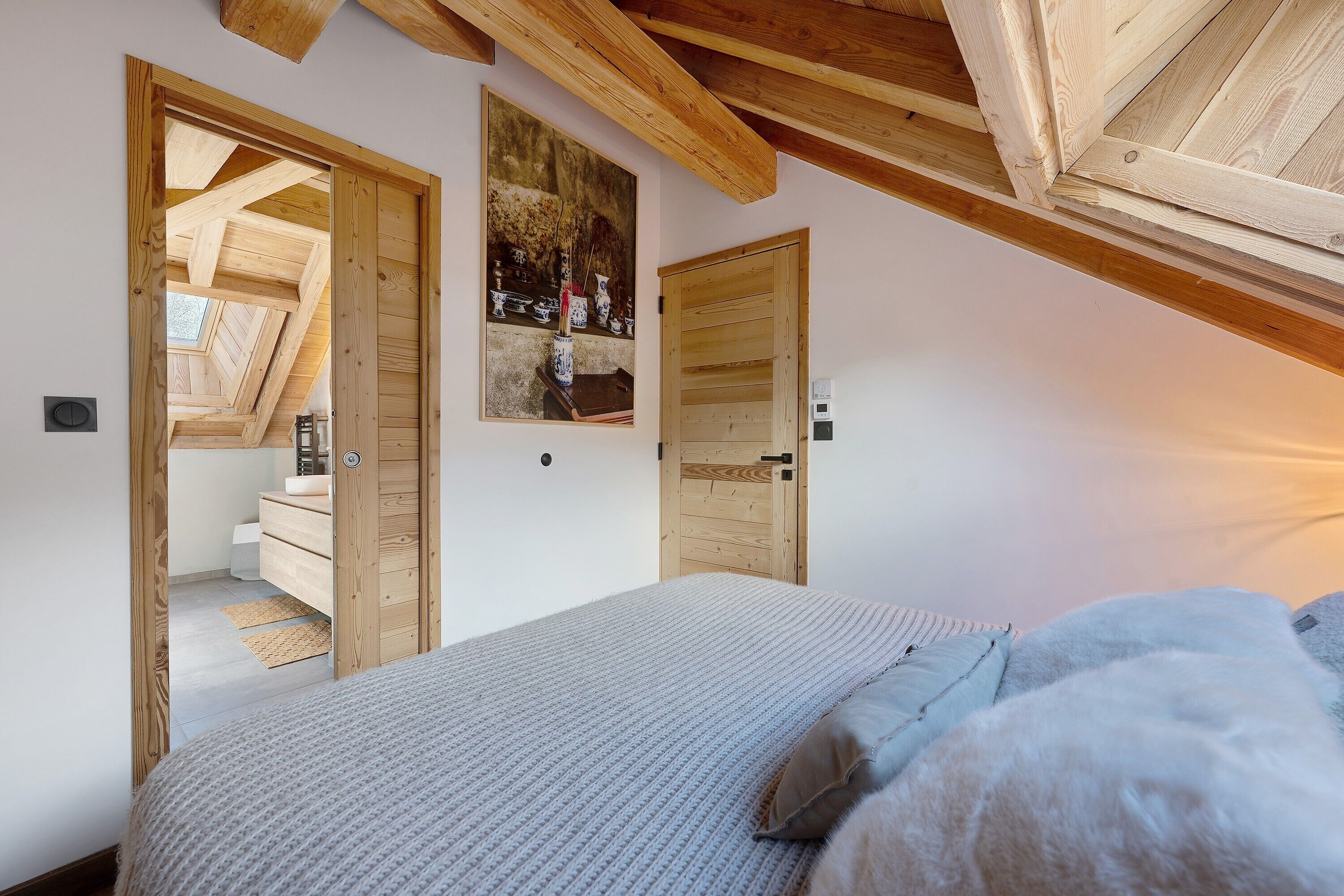 4 bedrooms, WiFi, bed sheets