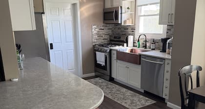 Serene 3-bedroom farmhouse with AC in charming Bennington