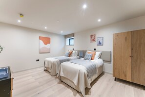 2 bedrooms, individually decorated, individually furnished, free WiFi - Hidden 16- Garden Apartment (St Ives)