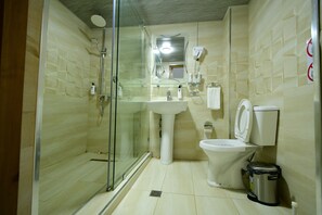 Deluxe Room, Private Bathroom, Courtyard View | Bathroom - Munis Boutique Hotel  (Buxoro)