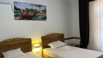Superior Twin Room, Private Bathroom | In-room safe, desk, iron/ironing board, free WiFi