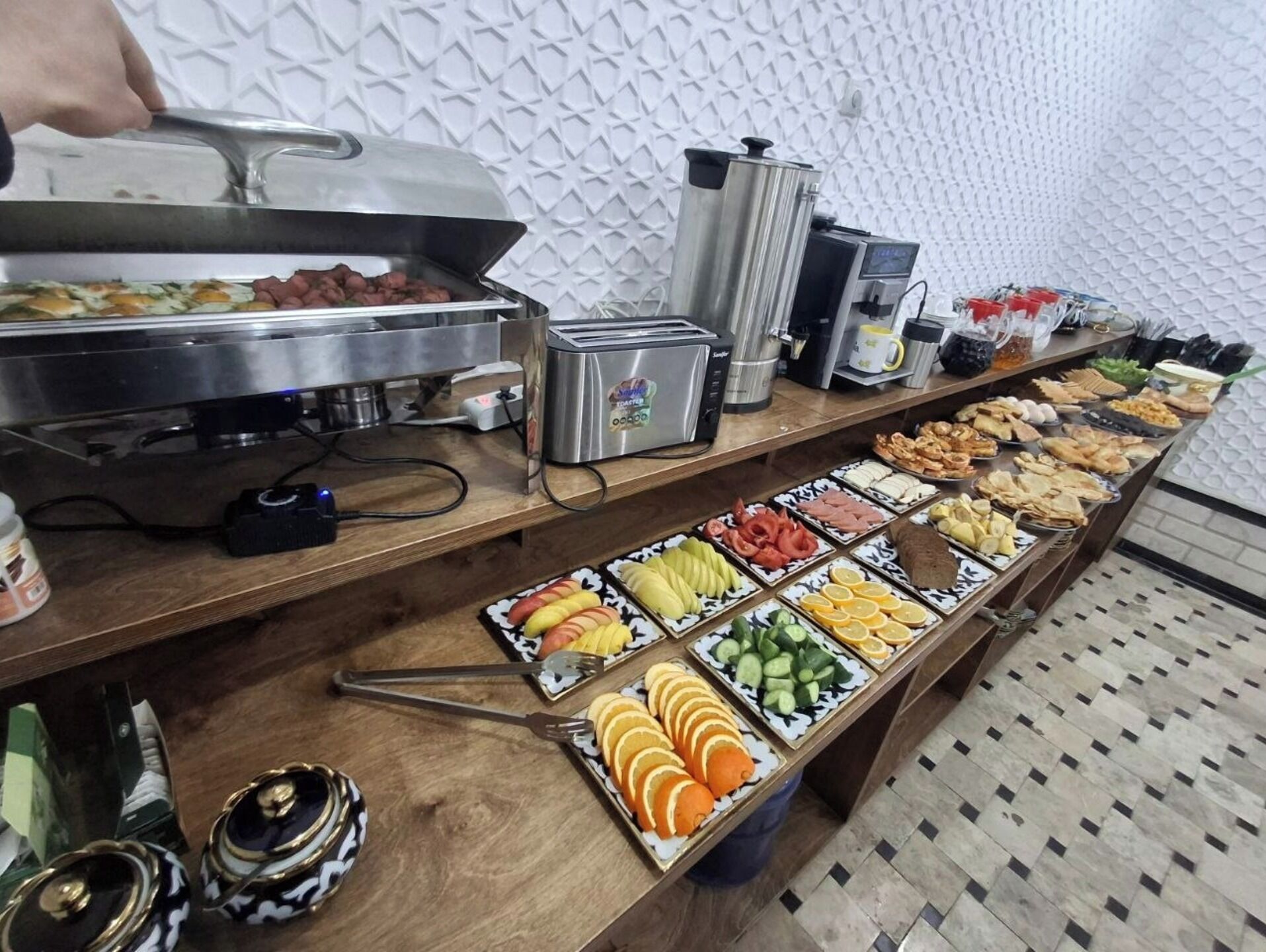 Free daily buffet breakfast
