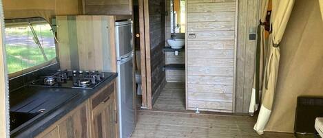 Fridge, microwave, stovetop