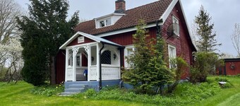 Sunny vacation home in Smaland / southern Sweden near the lake