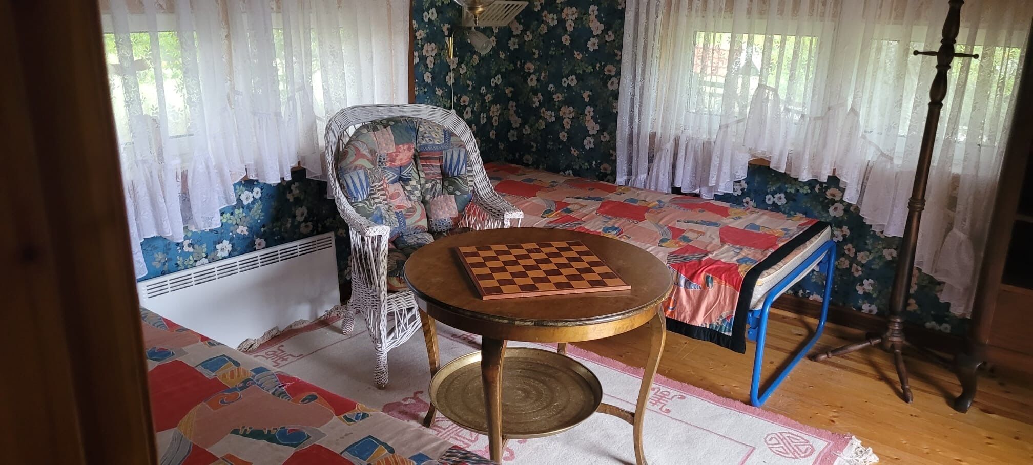 5 slaapkamers, een strijkplank/strijkijzer, beddengoed