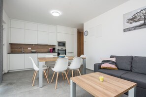 Interior - Apartment with large terrace (Vir)