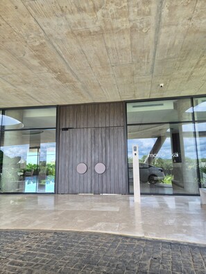 Exterior detail - MODERN APT WITH SEA VIEW AND SWIMMING POOLS 1 BEDROOM WITH BALCONY. MANZANILLO BEACH. (CARTAGENA)