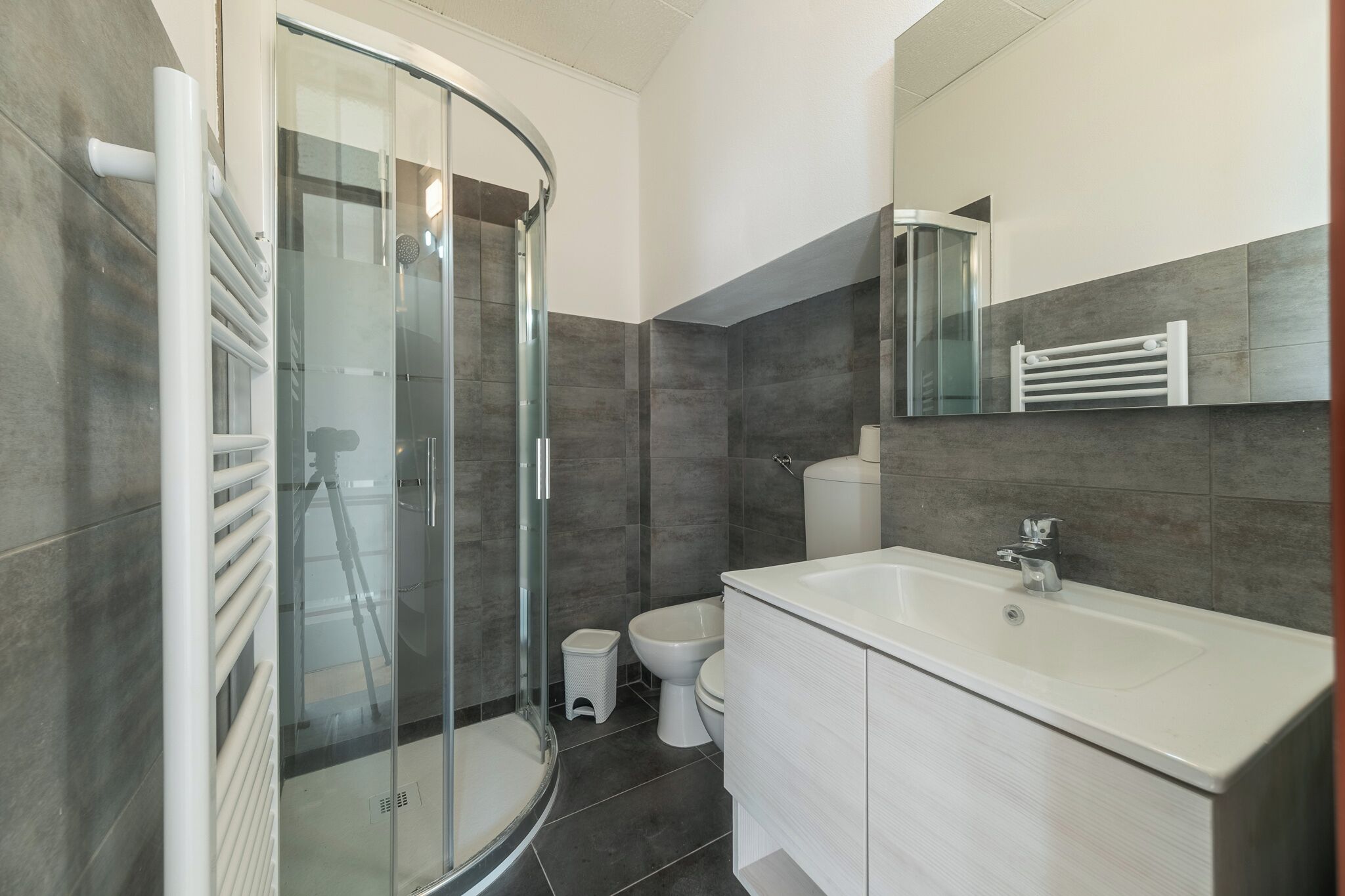 Doccia, bidet, asciugamani