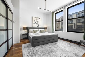 1 bedroom, iron/ironing board, travel cot, WiFi - Stylish Loft in the Heart of St-Laurent (Montréal)