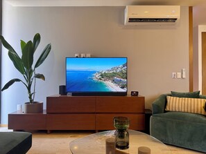 Smart TV - Designer 2BR w/ Rooftop Pool, Gym & Stunning Views (Puerto Vallarta)