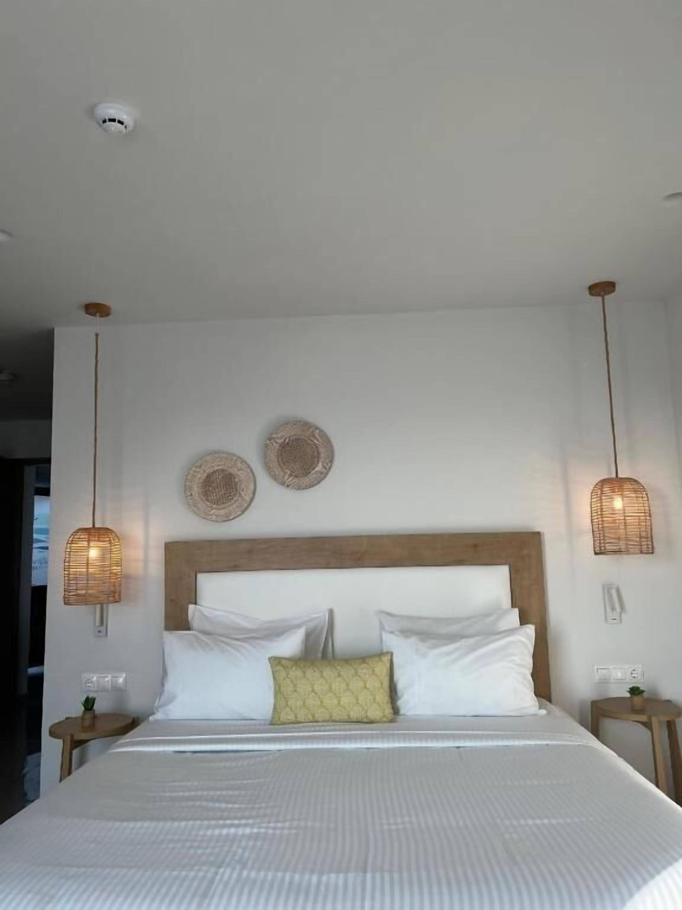 Panoramic Studio Suite, Balcony | In-room safe, laptop workspace, soundproofing, iron/ironing board