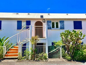 Exterior - Charming duplex with sea view (Le Gosier)