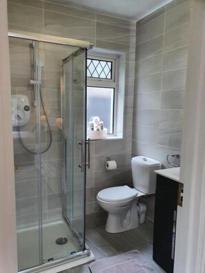 Bathroom - Five Ferns House B&B (Westport)