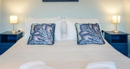 Five Ferns House B&B