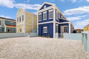 Exterior - Blue Lagoon with a lovely private pool and views over the lagoon (Kralendijk)
