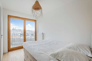Apartment | 1 bedroom, laptop workspace, iron/ironing board, bed sheets - Cosy Flat - 1bdr/4p - View on the Sacre-coeur (Paris)