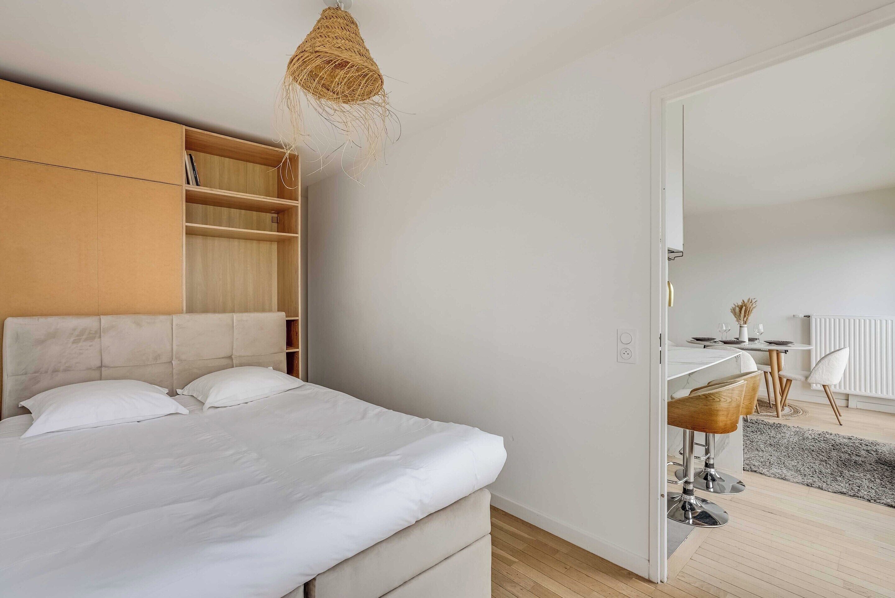 1 chambre, espace de travail pour ordinateur portable