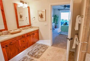 Shower, hair dryer, towels, shampoo - Pili Mai - 5BR Townhomes - Sleeps 12 (Koloa)