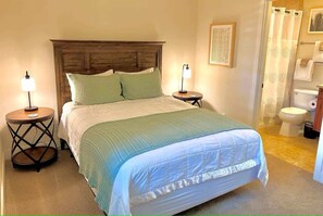 5 habitaciones, tabla de planchar con plancha, wifi y ropa de cama 